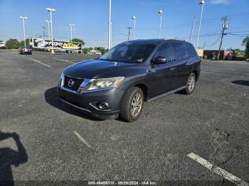  Salvage Nissan Pathfinder