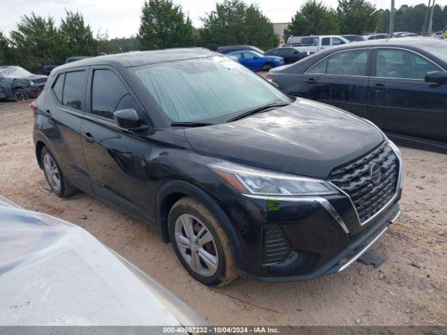  Salvage Nissan Kicks