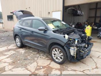  Salvage Hyundai TUCSON