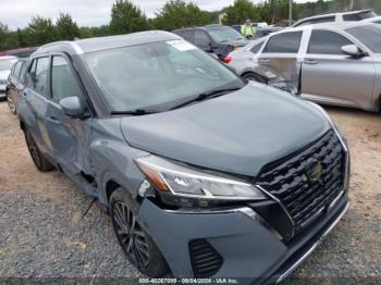  Salvage Nissan Kicks