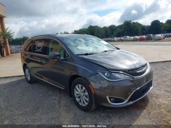  Salvage Chrysler Pacifica