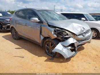  Salvage Hyundai TUCSON