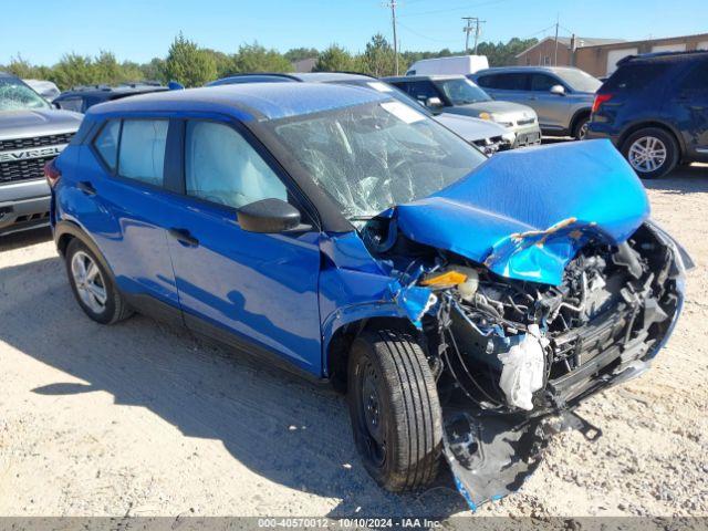  Salvage Nissan Kicks