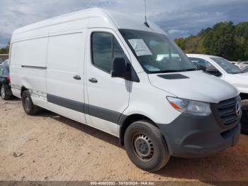  Salvage Mercedes-Benz Sprinter 2500