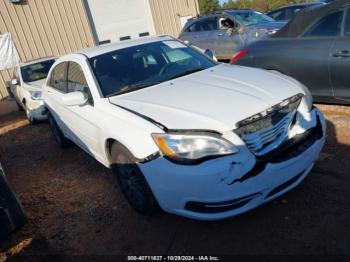  Salvage Chrysler 200