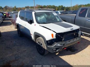  Salvage Jeep Renegade