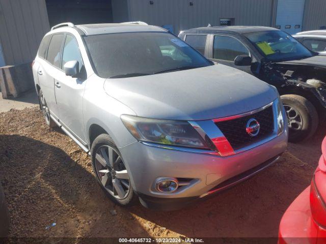  Salvage Nissan Pathfinder