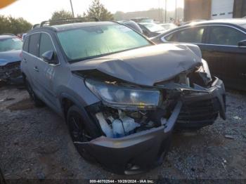  Salvage Toyota Highlander