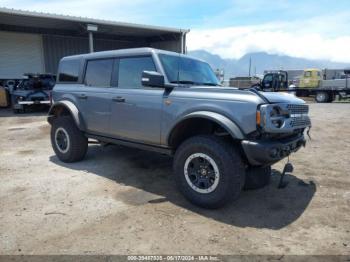  Salvage Ford Bronco