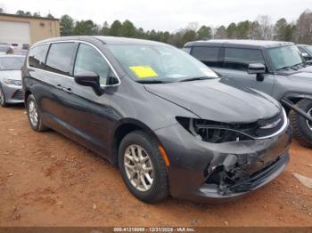  Salvage Chrysler Pacifica