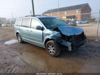  Salvage Chrysler Town & Country