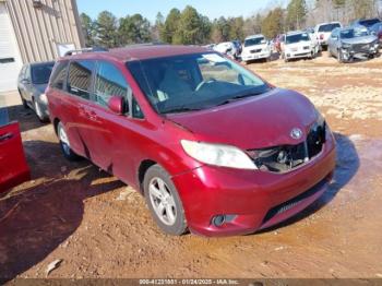  Salvage Toyota Sienna