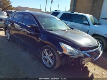  Salvage Nissan Altima