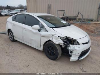  Salvage Toyota Prius