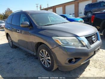  Salvage Nissan Pathfinder