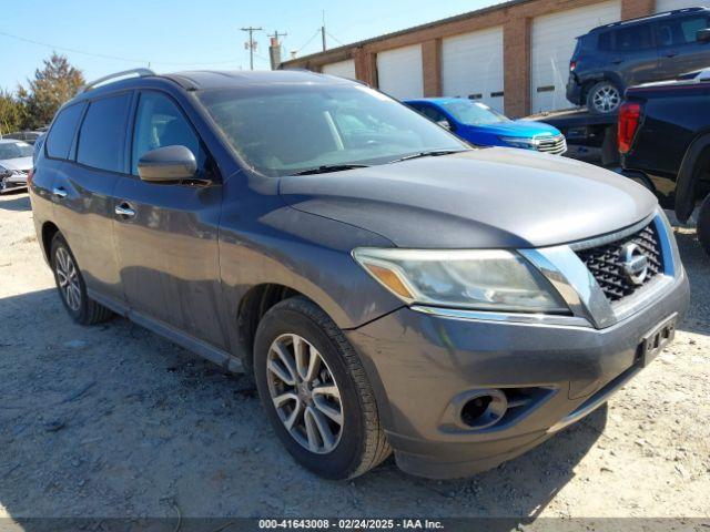  Salvage Nissan Pathfinder