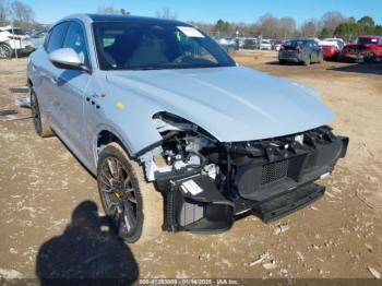  Salvage Maserati Grecale