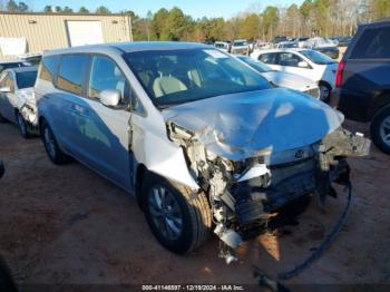  Salvage Kia Sedona