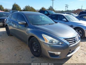  Salvage Nissan Altima