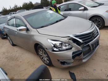  Salvage Nissan Altima