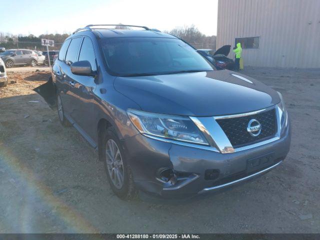  Salvage Nissan Pathfinder