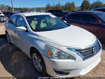  Salvage Nissan Altima