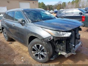  Salvage Toyota Highlander