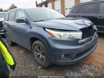  Salvage Toyota Highlander