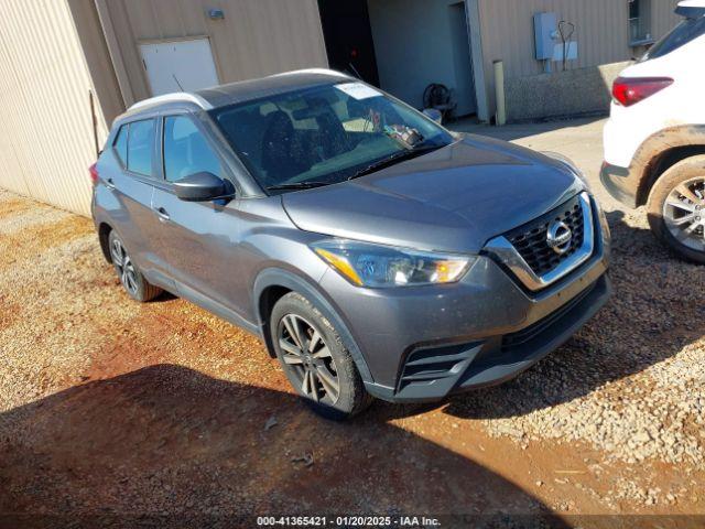  Salvage Nissan Kicks