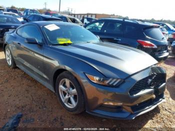  Salvage Ford Mustang