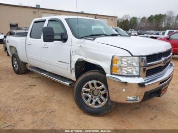  Salvage Chevrolet Silverado 2500