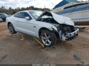  Salvage Ford Mustang