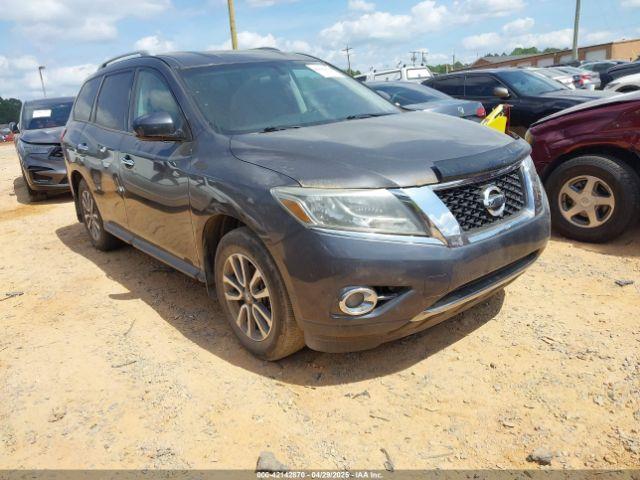  Salvage Nissan Pathfinder