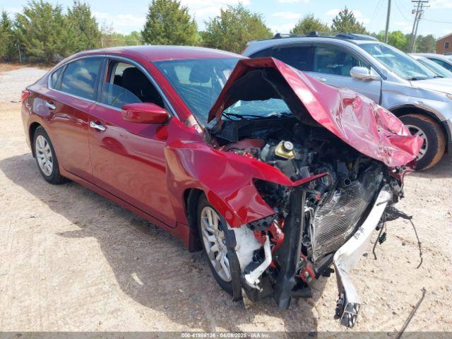  Salvage Nissan Altima
