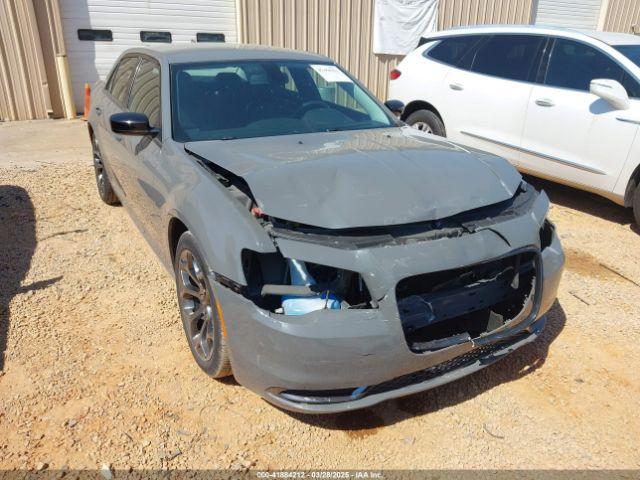  Salvage Chrysler 300
