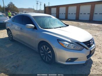  Salvage Nissan Altima