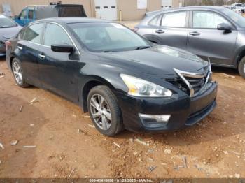  Salvage Nissan Altima