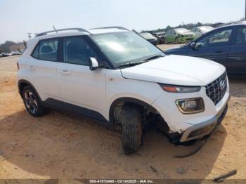  Salvage Hyundai VENUE
