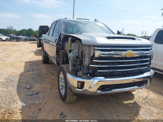  Salvage Chevrolet Silverado 2500