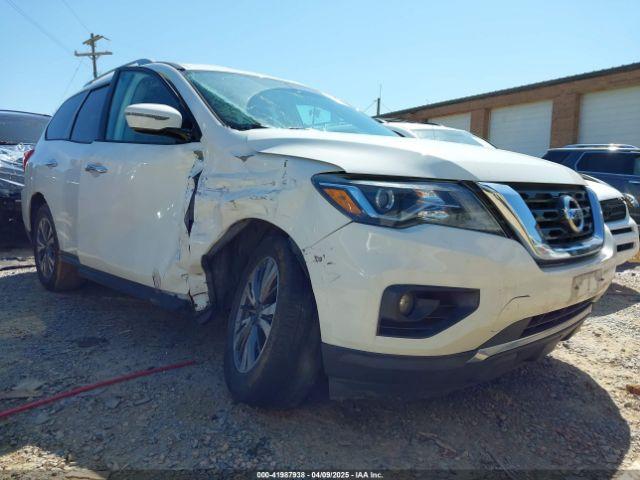  Salvage Nissan Pathfinder