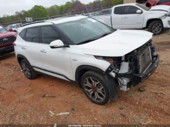  Salvage Kia Seltos