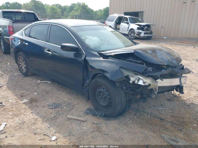  Salvage Nissan Altima