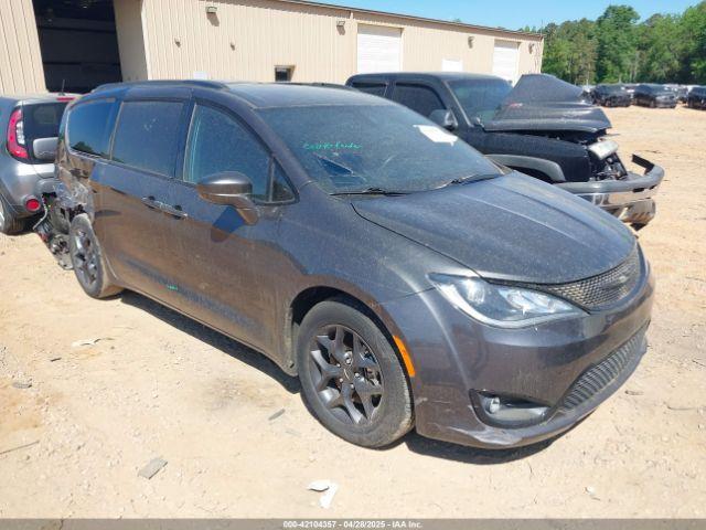  Salvage Chrysler Pacifica
