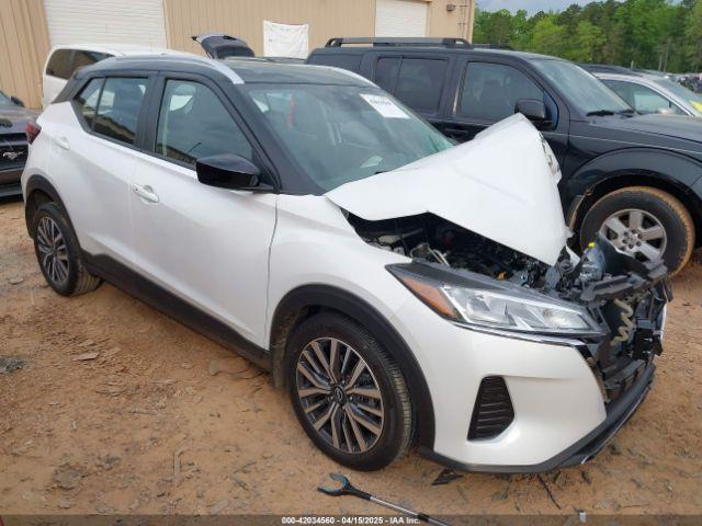  Salvage Nissan Kicks