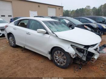  Salvage Nissan Altima