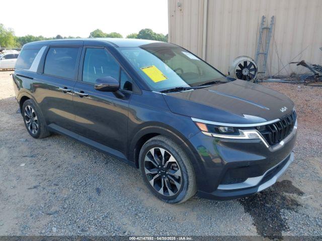  Salvage Kia Carnival