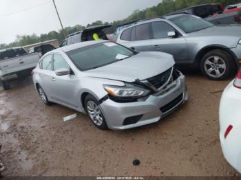  Salvage Nissan Altima