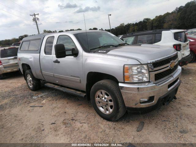  Salvage Chevrolet Silverado 2500