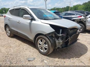  Salvage Hyundai TUCSON