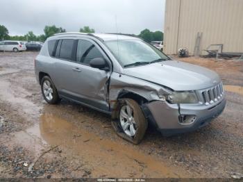  Salvage Jeep Compass